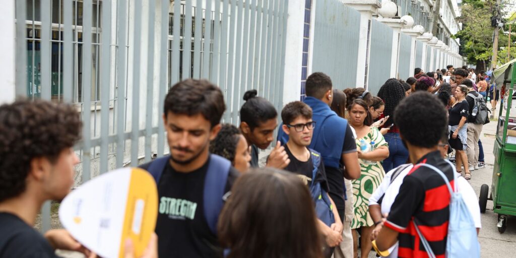 Enem: candidatos já podem acessar cartões de inscrição no Pará
