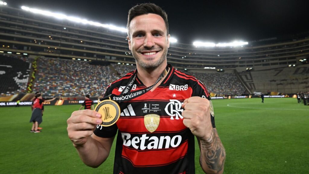 Saúl se assusta com Flamengo campeão da Libertadores: 'Venho da melhor torcida da Europa, mas nunca vivi isso'