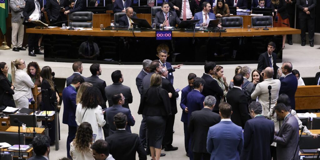 Congresso aprova LDO com superávit de R$ 34 bilhões em 2026