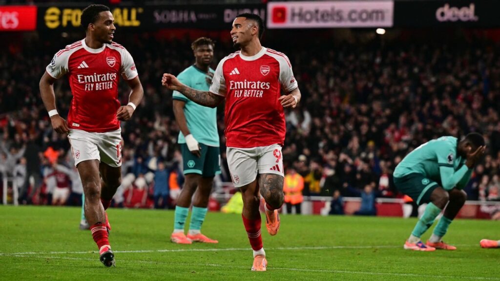 Gabriel Jesus é decisivo, Arsenal vence o Wolverhampton, dispara na ponta e agora 'seca' o City na Premier League