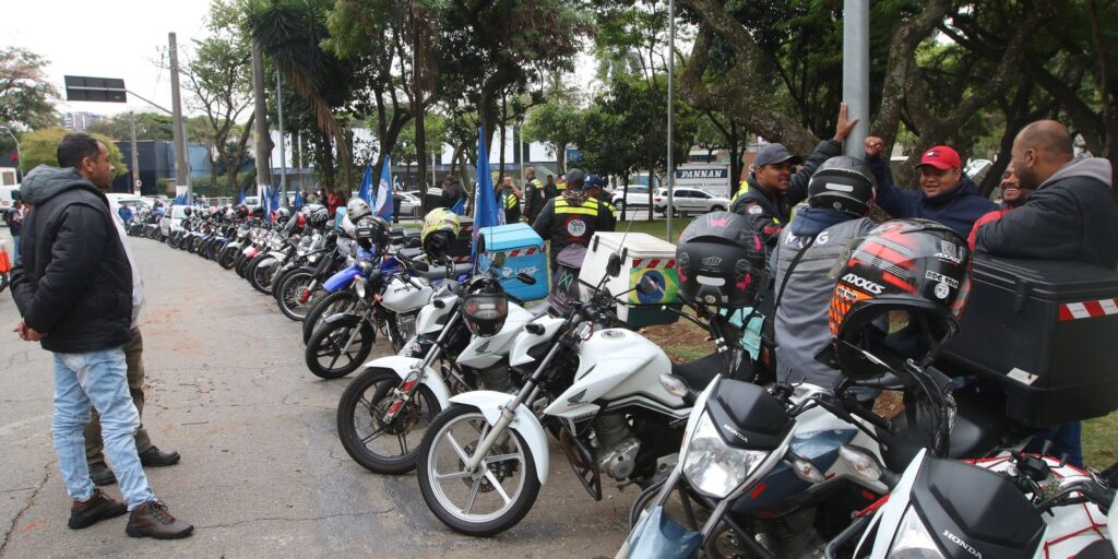 Governo cria grupo para debate direitos de entregadores por aplicativo