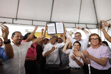 Jerônimo Rodrigues assina ordem de serviço para obra de macrodrenagem em Dário Meira