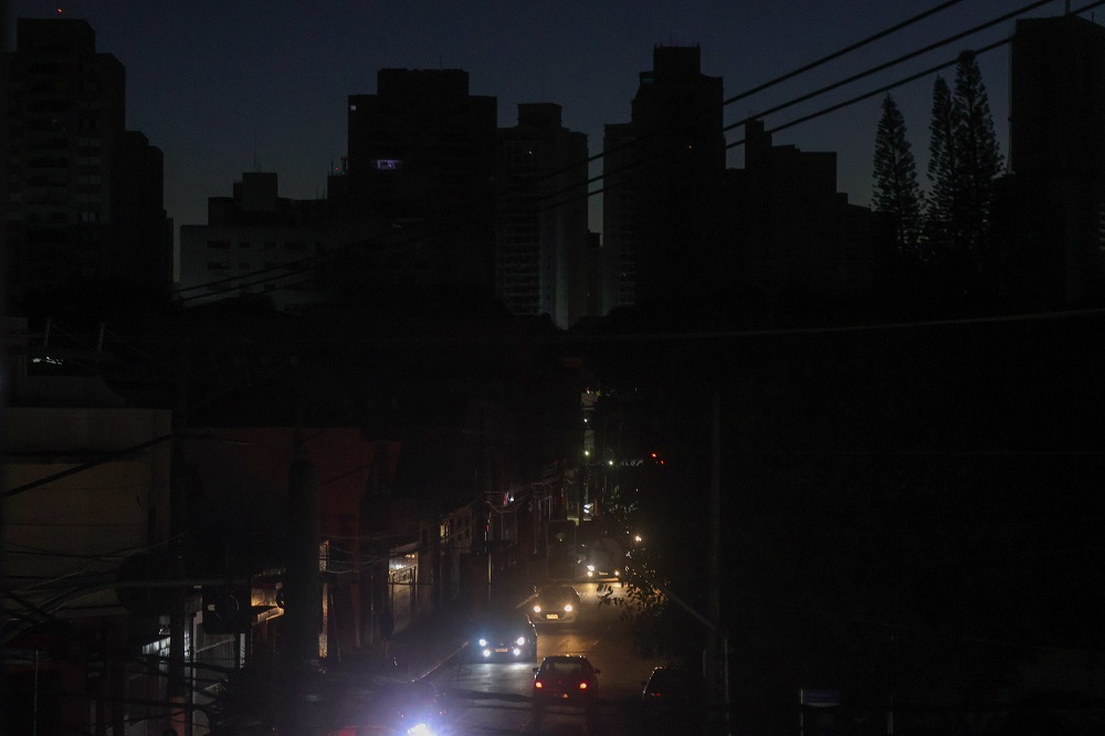 Justiça manda Enel reestabelecer ‘imediatamente’ fornecimento de energia em SP