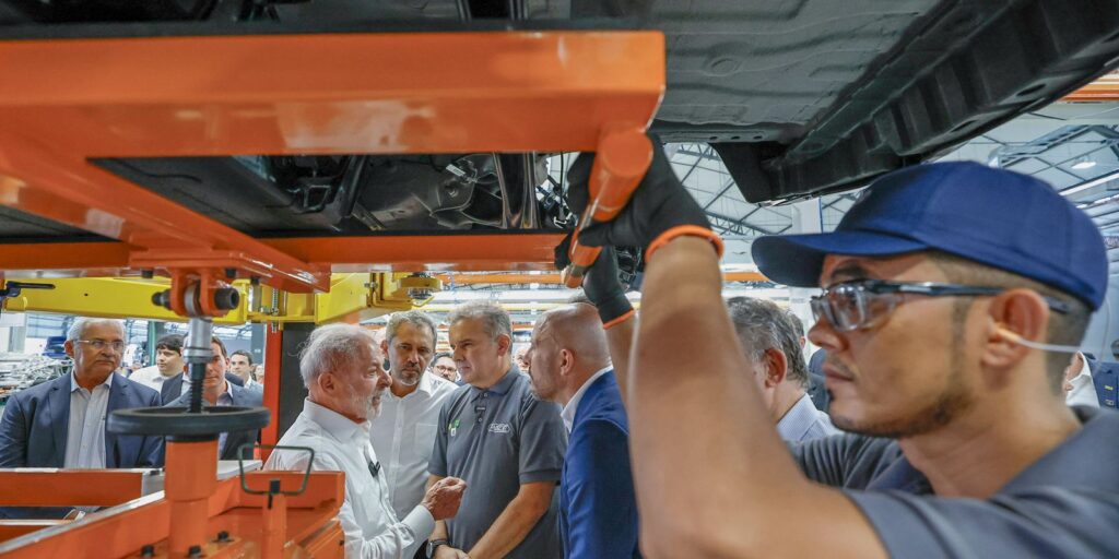 Lula: queda da pobreza está ligada à menor inflação e maiores salários