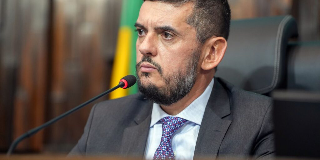 Reunião da CCJ para avaliar prisão de Bacellar é adiada