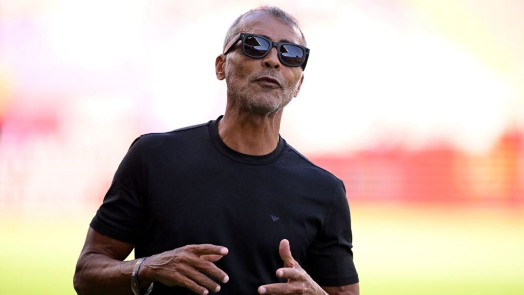 Romário diz qual jogador convocaria para a seleção brasileira e brinca: 'Arrascaeta pode?'