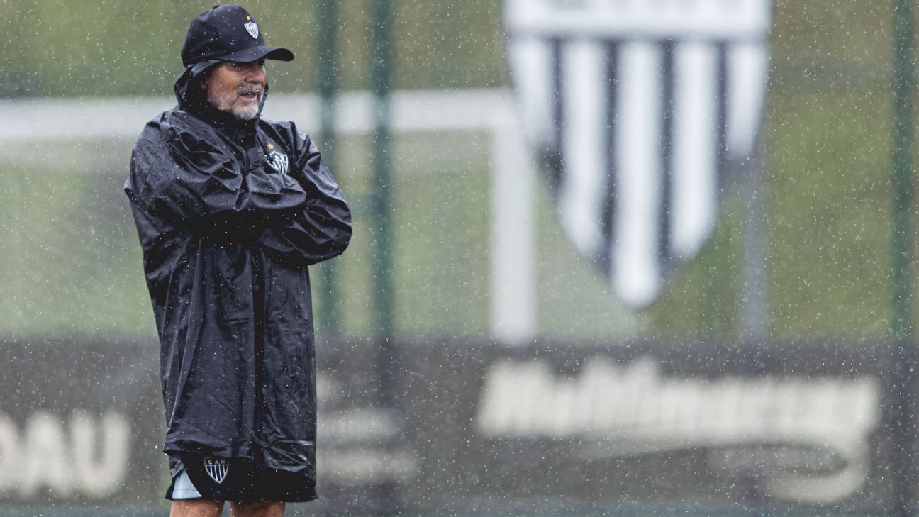 Atlético-MG anuncia 'reforço-surpresa' de seleção que jogará a Copa e promete mais