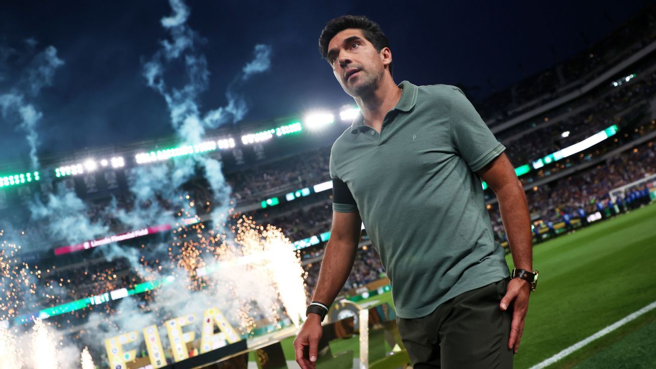 Bastidores: Abel Ferreira, do Palmeiras, integrou lista de opções do Chelsea após queda de Maresca; 'prata da casa' é escolhido