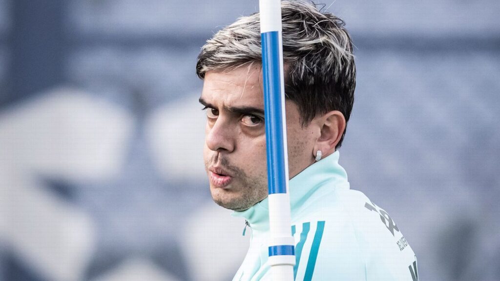 Corinthians encaminha rescisão de contrato com Fagner e projeta economia milionária