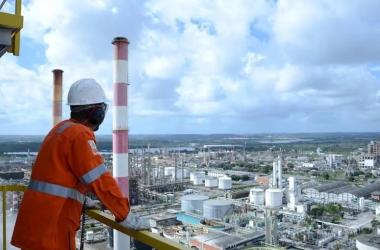 Em novembro, a produção industrial baiana cresceu 0,9%