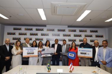 Governador se reúne com Prefeitura de Itabela para planejamento da saúde; ambulâncias e equipamentos foram entregues pelo Estado | SECOM