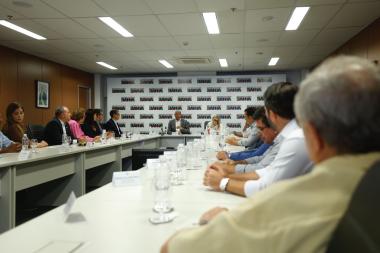 Governo da Bahia amplia investimentos em água e beneficia cidades do interior