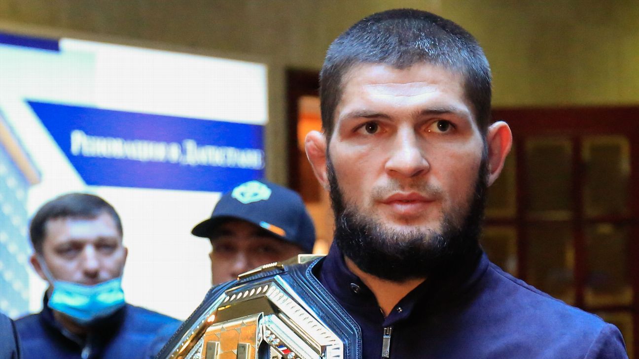Khabib Nurmagomedov recebe passe de Ronaldo Fenômeno e se derrete: 'Meu herói de infância'