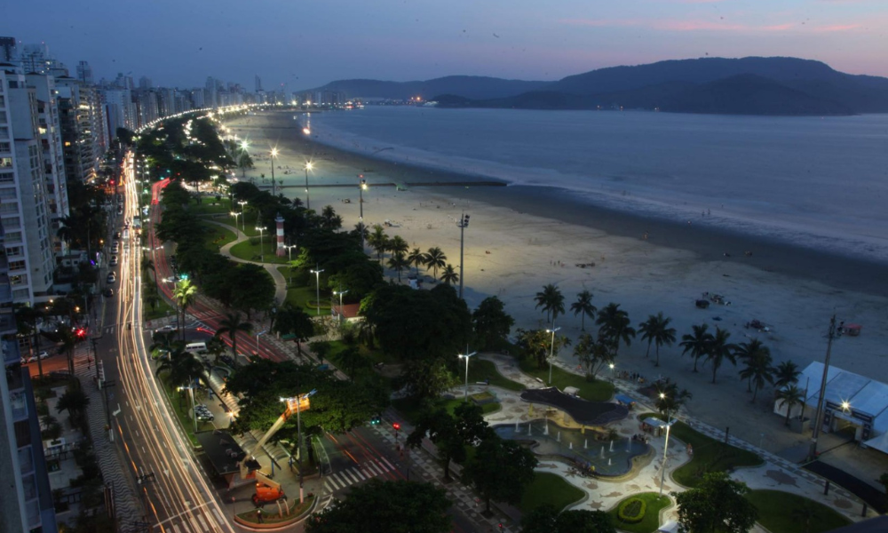 Litoral paulista tem 41 praias impróprias para banho, aponta Cetesb