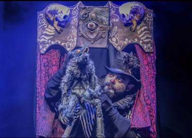 Museu também é palco: MAB recebe espetáculo que transforma medo em riso, reflexão e poesia