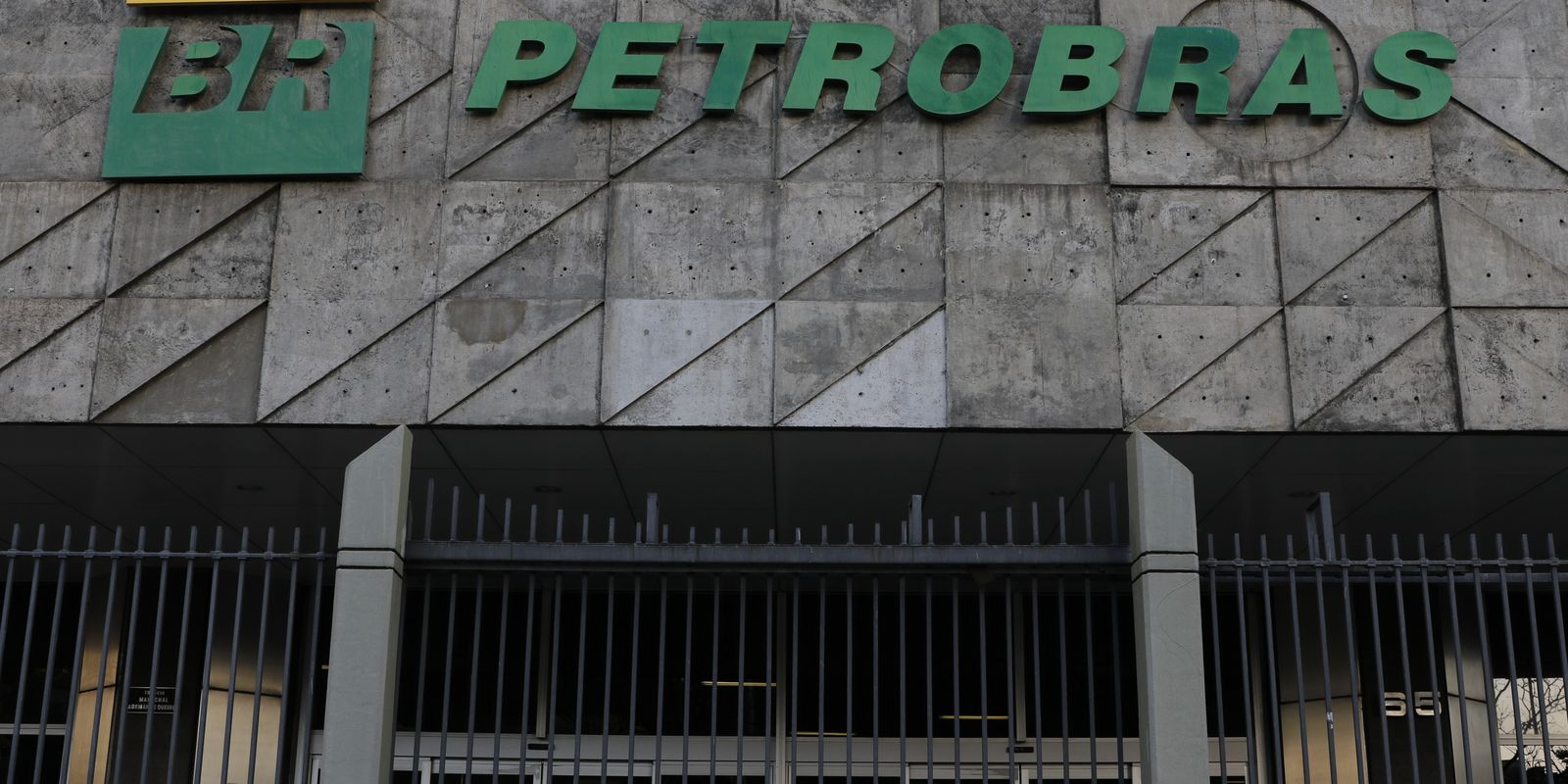 Petrobras reduz em 7,8% preço de venda do gás natural a distribuidoras