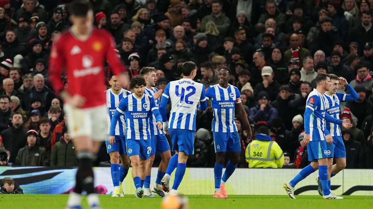 United dá vexame em Old Trafford, sofre com lei do ex e cai para o Brighton na Copa da Inglaterra