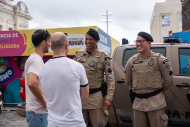 Batalhão de Policiamento Turístico da PM disponibiliza atendimento em cinco idiomas durante o Carnaval