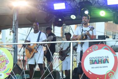 Carnaval da Ribeira reúne gerações e transforma o bairro em palco de alegria e inclusão