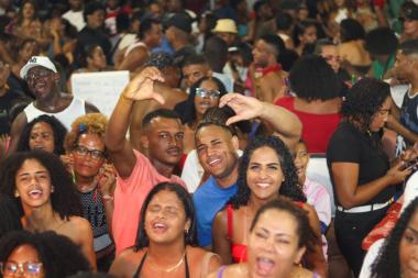 Carnaval em Paripe movimenta economia e deixa população animada com a geração de renda durante o período