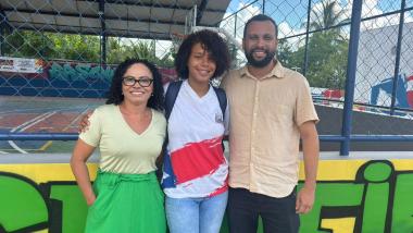 Estudante da rede estadual alfabetizada aos 11 anos de idade comemora ingresso na universidade | SECOM