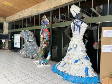 Exposição “Zonas Úmidas” chama atenção para a poluição dos ecossistemas aquáticos | SECOM