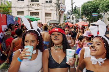 Governo da Bahia distribui mais de 70 mil litros de água potável durante o Carnaval 2026