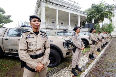 Jerônimo Rodrigues entrega viaturas para reforçar atuação da Ronda Maria da Penha no Norte do estado