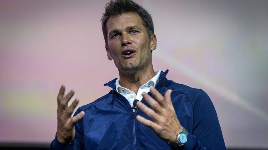 Acionista nos Raiders, Tom Brady revela que considerou deixar aposentadoria e conta reação da NFL
