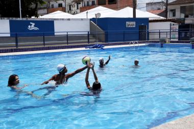 Governo da Bahia amplia investimentos em educação e moderniza rede estadual em Ipiaú