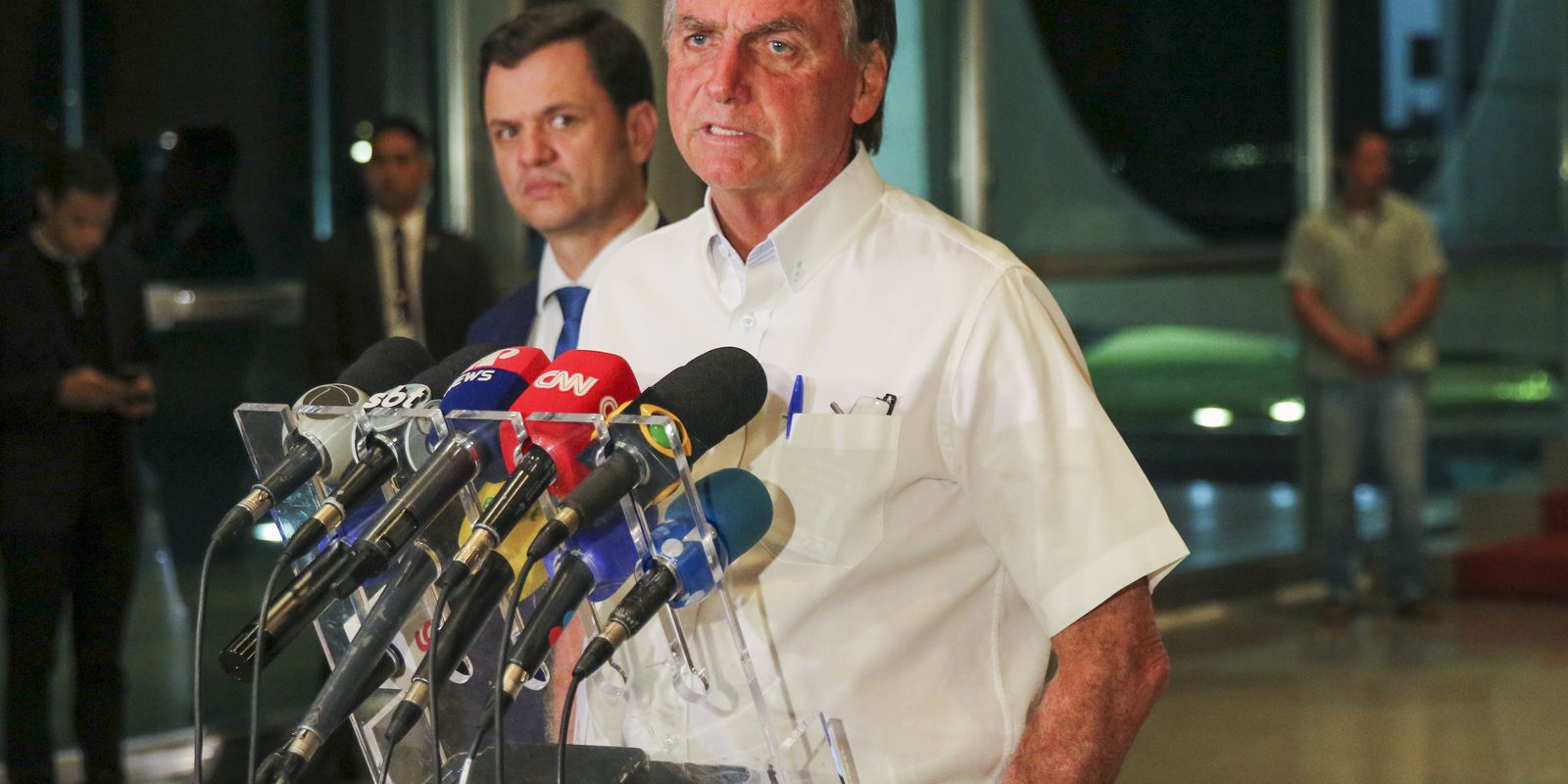 PGR dá parecer favorável à prisão domiciliar humanitária de Bolsonaro