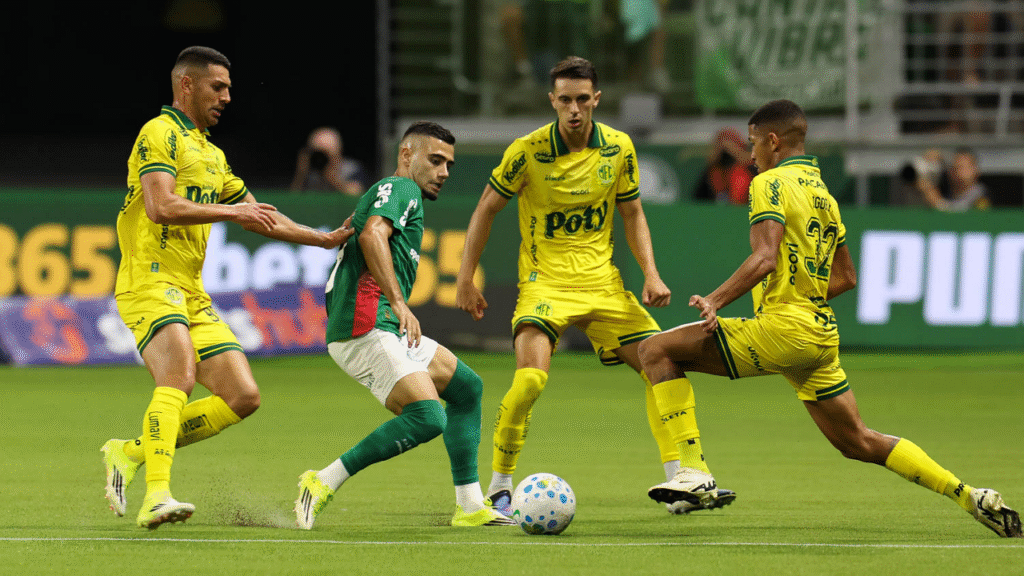 'Tanque sem gasolina': como questão física preocupa Palmeiras e adapta planos para longa temporada