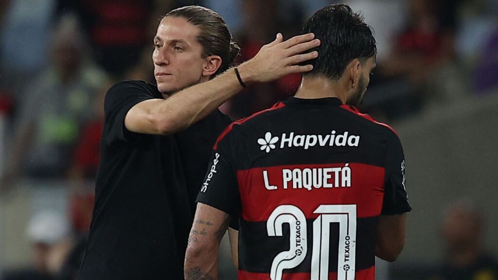 Zico diz que Flamengo não tratou saída de Filipe Luís de maneira adequada e defende Paquetá: 'Não podemos exigir pelo quanto custou'