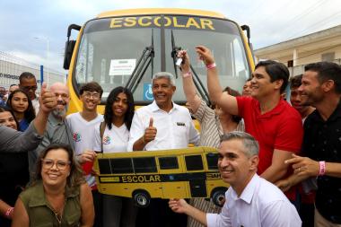 Modernização e laboratórios marcam nova fase da educação em Mortugaba com entrega de escola