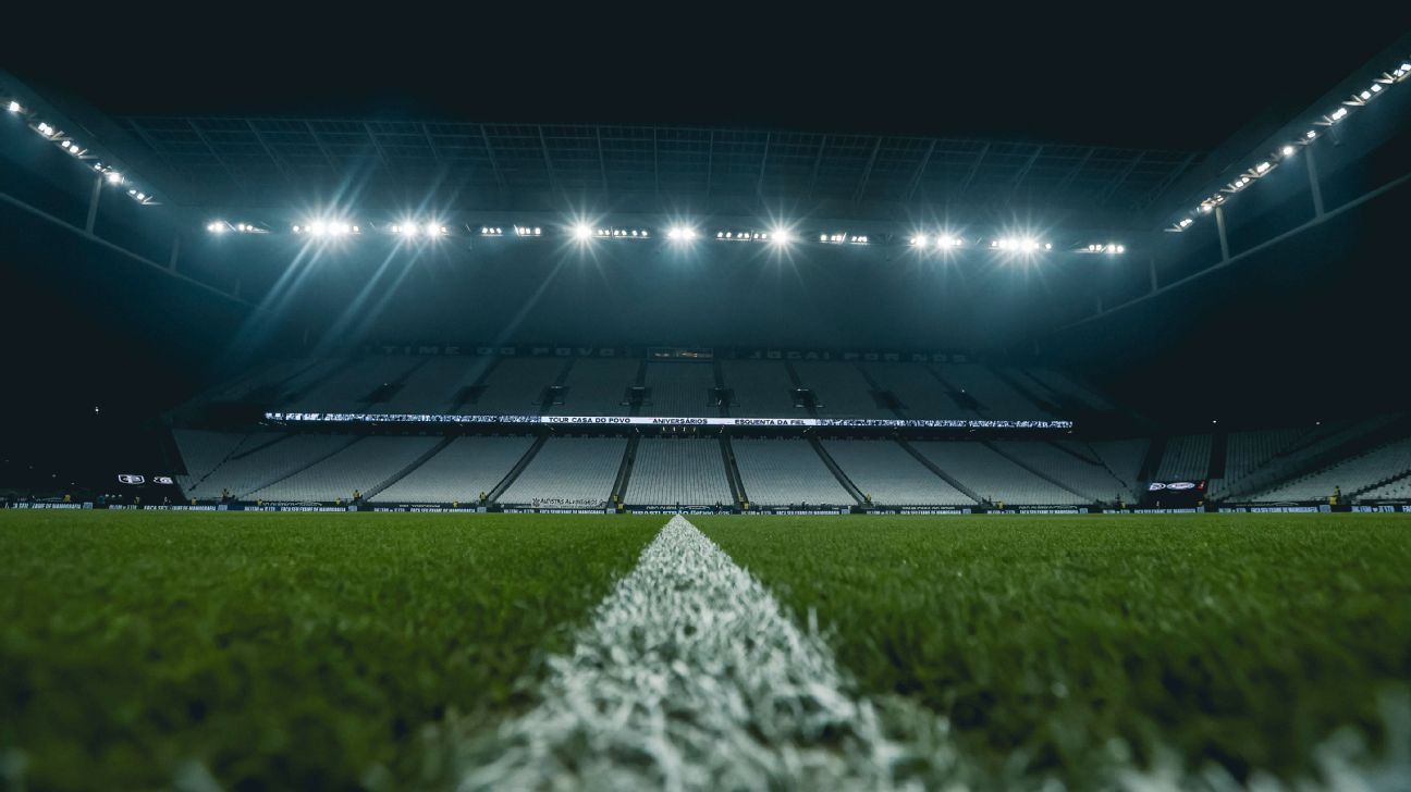 Súmula de Corinthians x Vasco tem 'sumiço' de bolas no 2º tempo e cusparada; torcedor foi identificado