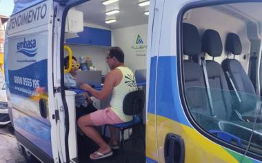 Unidade móvel da Embasa atende moradores da Mata Escura | SECOM