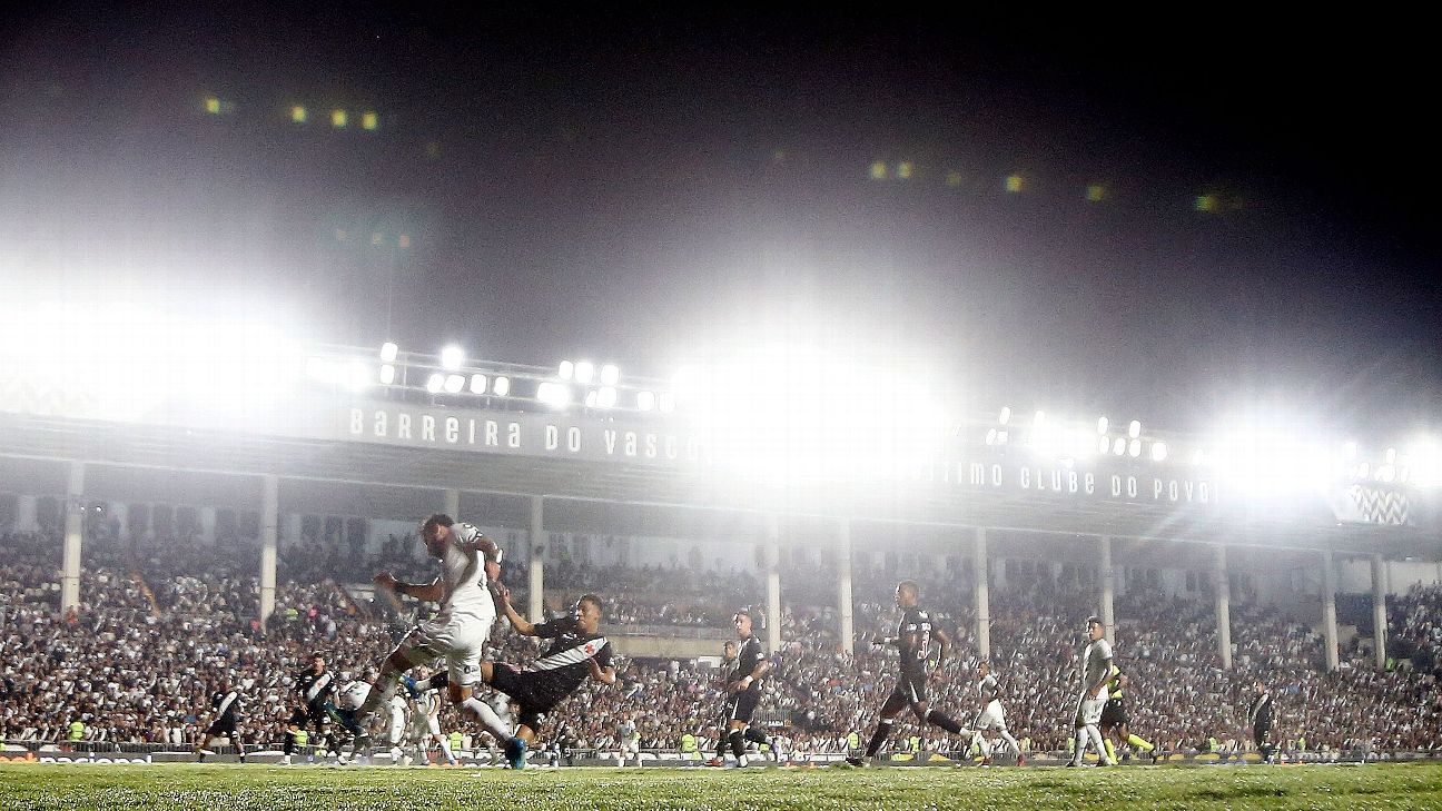 Vasco x Botafogo: súmula acusa torcida vascaína de mexer em câmera do jogo e ameaçar funcionário