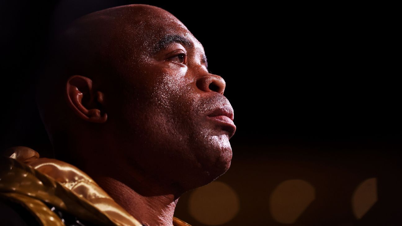Dana White diz ter 'relação desgastada' com Anderson Silva e revela: 'Não fala comigo até hoje'