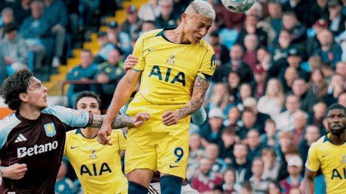 Tottenham vence Aston Villa com gol de Richarlison e sai da zona de rebaixamento da Premier League