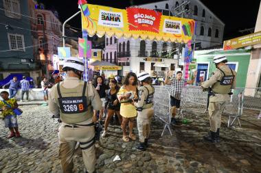 Ações para segurança e acolhimento ao turista ganham reforço no São João da Bahia do Centro Histórico de Salvador