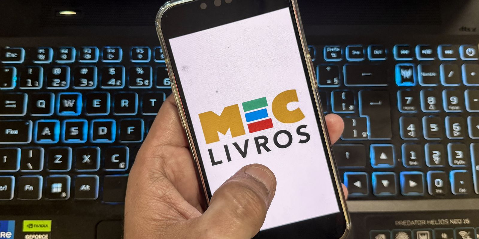 MEC Livros oferece mais 7,8 mil obras em inglês e espanhol