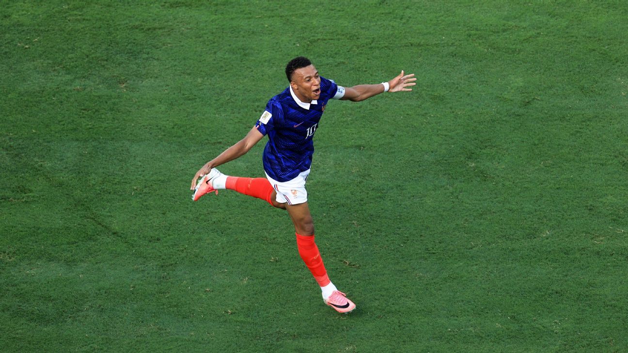 Mbappé supera recorde de Ronaldo Fenômeno e supera marca de Pelé com a França na Copa