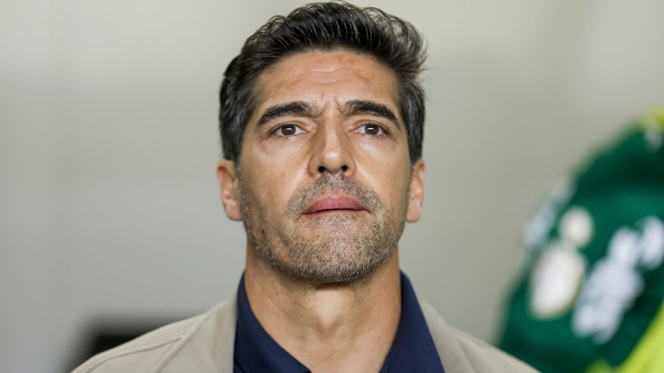 Abel na mira do Sporting? O que sabemos sobre interesse do clube português no técnico do Palmeiras