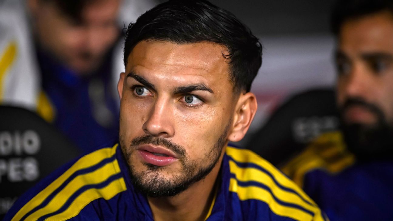 Paredes tem lesão muscular grave e desfalca Boca contra o Vasco